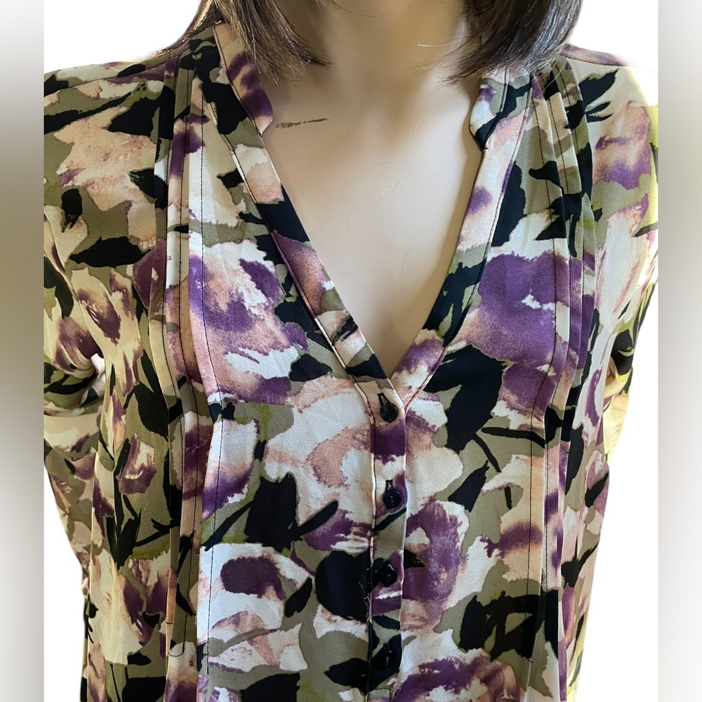 Simply Vera Vera Wang Long Sleeve V Neck 4 Button Popover Floral Blouse Large - Picture 2 of 14